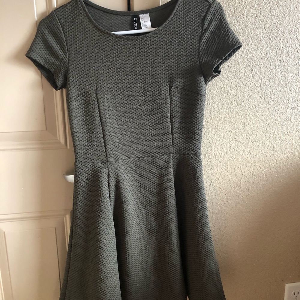 H&M size 4 green dress